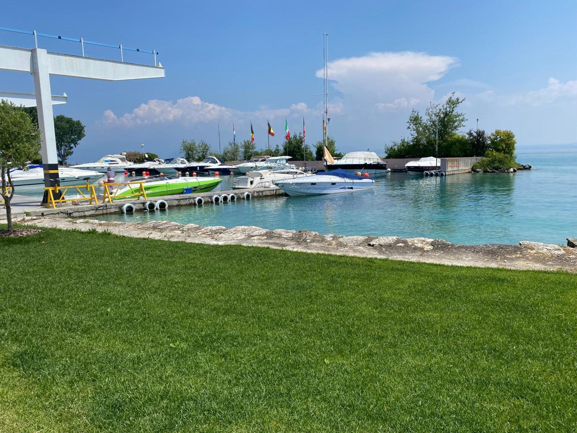 Sirmio Apartments - Darsena Stay Sirmione Exterior photo